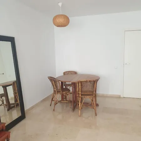 Апартаменты Fantastico Apto Frente Al Puerto De Fuengirola... Фуэнхирола